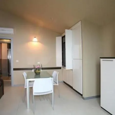 Apartment In 21392